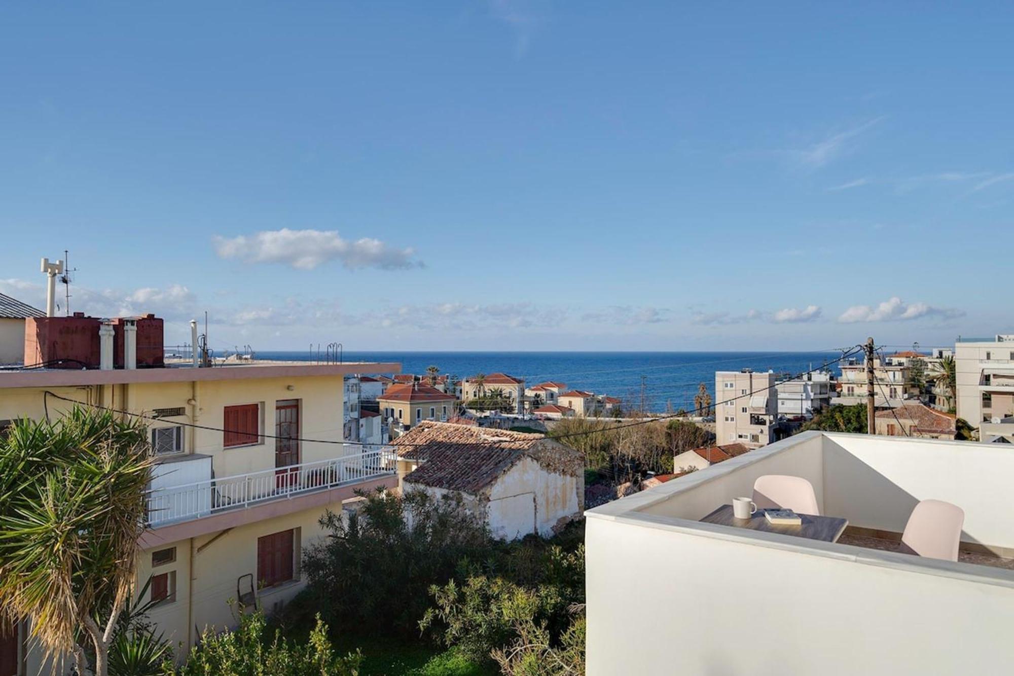 Sea City And Mountain View Apartment Ханья Экстерьер фото